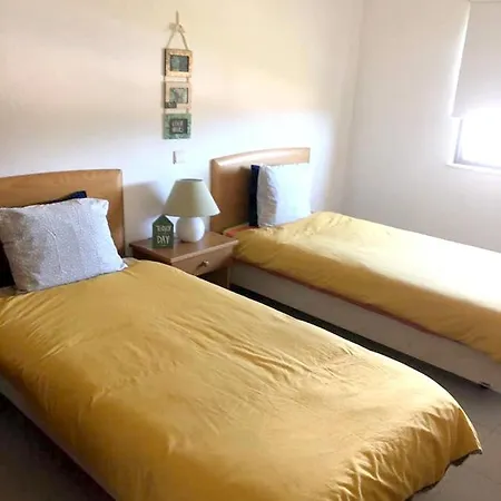 Apartamento One Bedroom With Furnished Balcony At Carvoeiro *