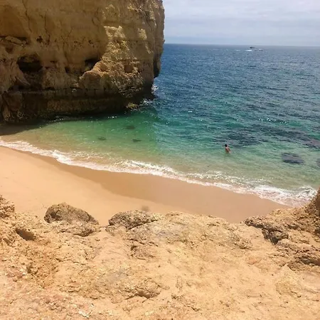One Bedroom With Furnished Balcony At Carvoeiro Apartamento